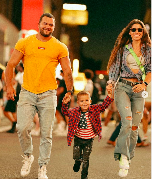 Diana Volkova with her husband and son 